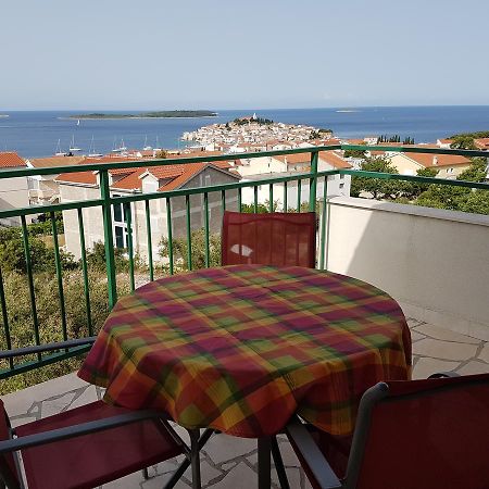 Apartmani Toni Poce 2 Primošten Exterior foto