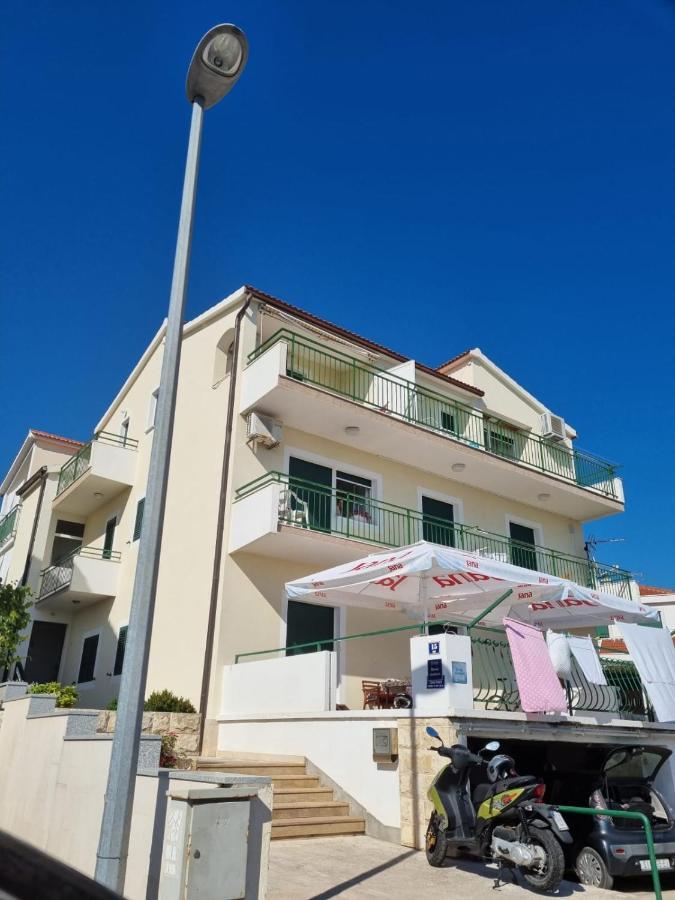 Apartmani Toni Poce 2 Primošten Exterior foto