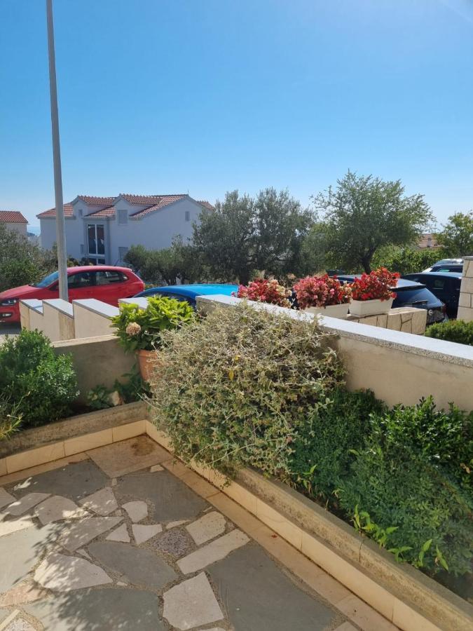 Apartmani Toni Poce 2 Primošten Exterior foto