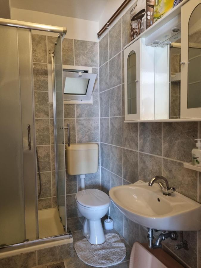 Apartmani Toni Poce 2 Primošten Exterior foto