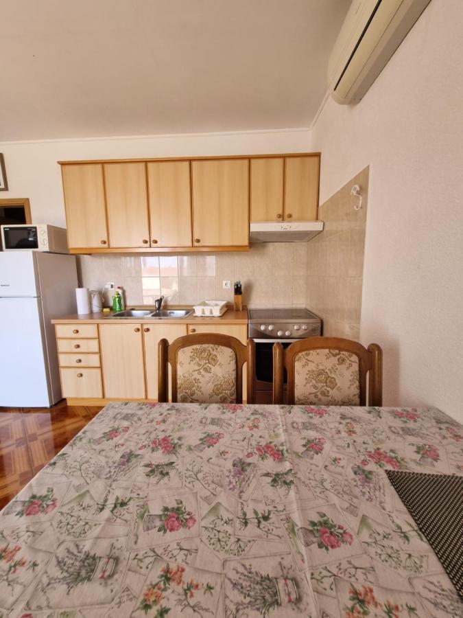 Apartmani Toni Poce 2 Primošten Exterior foto