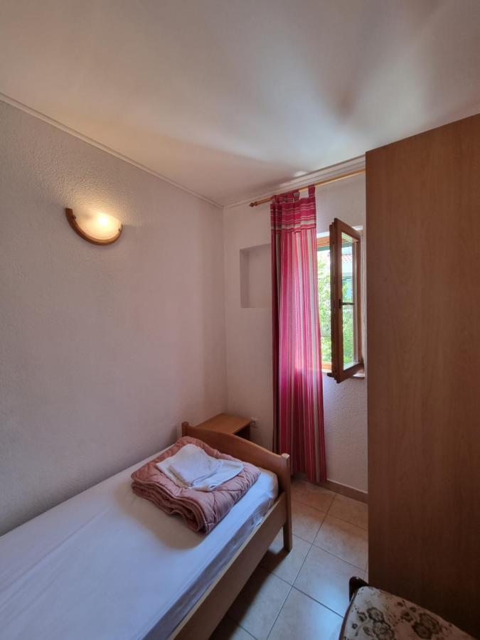 Apartmani Toni Poce 2 Primošten Exterior foto