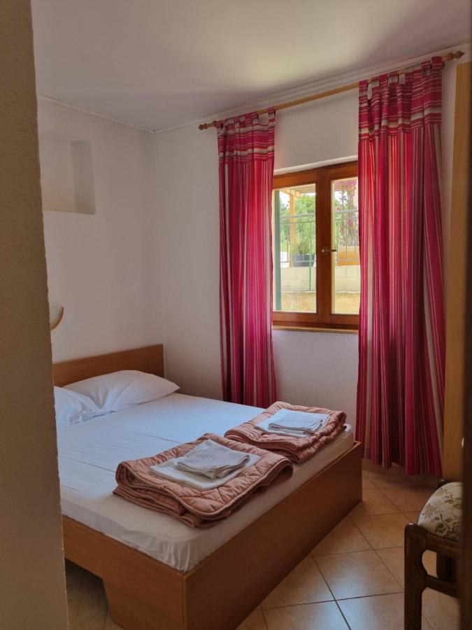 Apartmani Toni Poce 2 Primošten Exterior foto