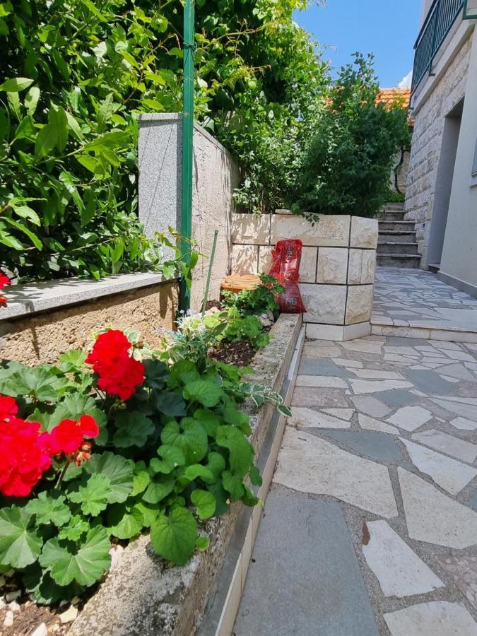 Apartmani Toni Poce 2 Primošten Exterior foto