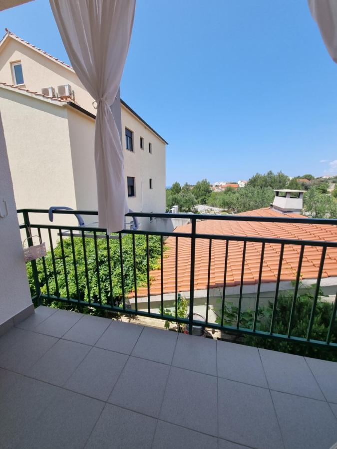 Apartmani Toni Poce 2 Primošten Exterior foto